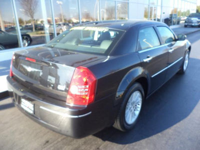 2010 Chrysler 300  Touring
