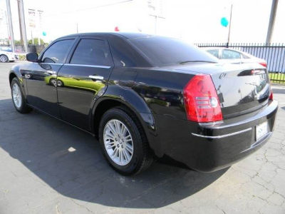 2010 Chrysler 300  Touring
