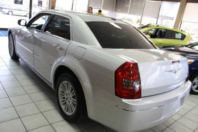 2010 Chrysler 300  Touring