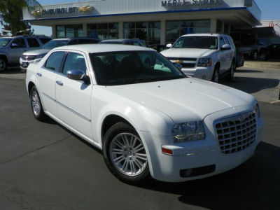 2010 Chrysler 300  Touring