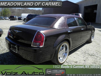 2005 Chrysler 300  Base