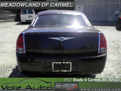 2005 Chrysler 300  Base