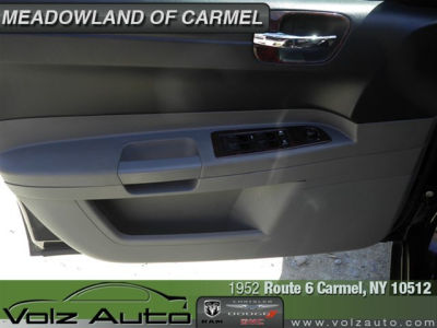 2005 Chrysler 300  Base