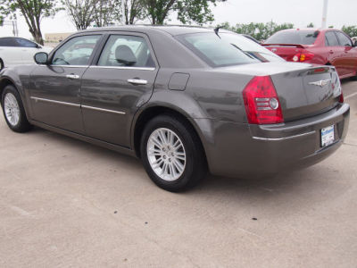 2010 Chrysler 300  Touring
