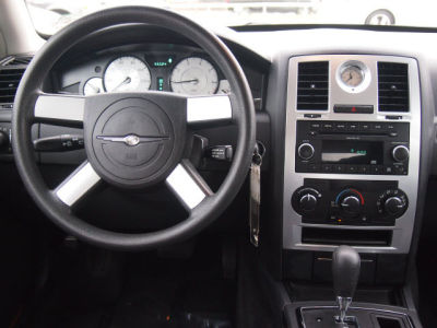 2010 Chrysler 300  Touring