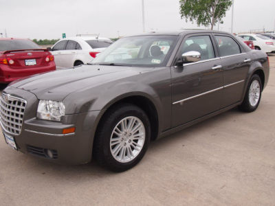 2010 Chrysler 300  Touring