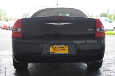 2008 Chrysler 300  LX