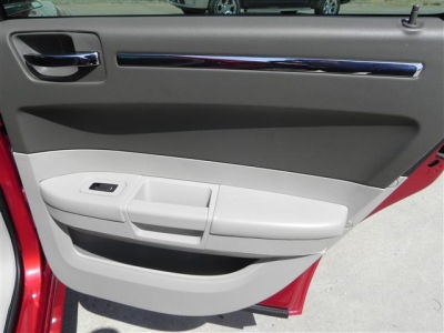 2009 Chrysler 300  LX