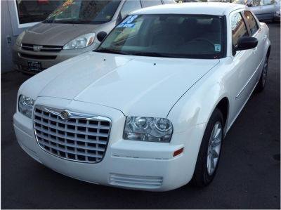 2008 Chrysler 300  LX