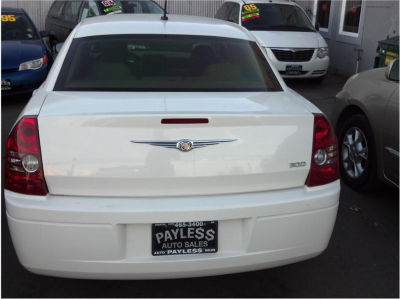 2008 Chrysler 300  LX