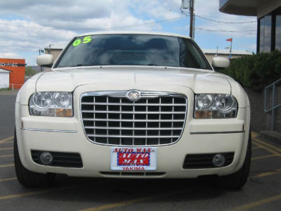 2005 Chrysler 300  Touring