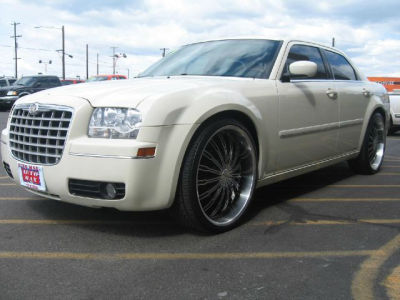 2005 Chrysler 300  Touring