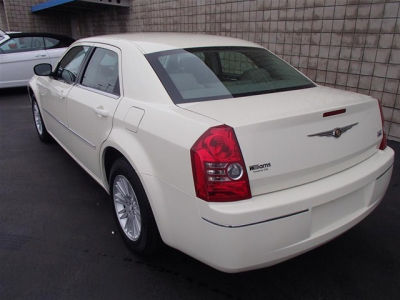 2009 Chrysler 300  Touring