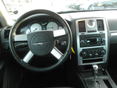 2010 Chrysler 300  Touring