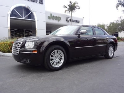 2010 Chrysler 300  Touring