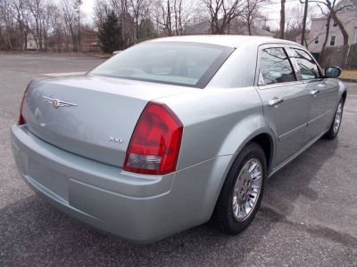 2006 Chrysler 300  Base