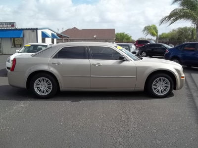 2009 Chrysler 300  LX