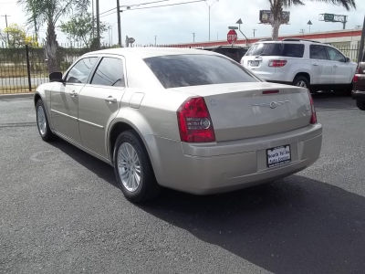 2009 Chrysler 300  LX