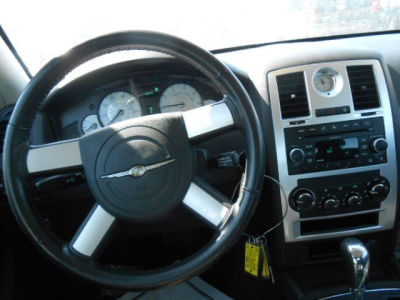 2010 Chrysler 300  Touring