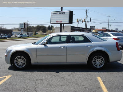 2010 Chrysler 300  Touring