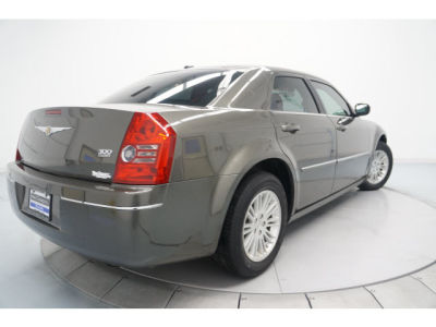 2009 Chrysler 300  Touring