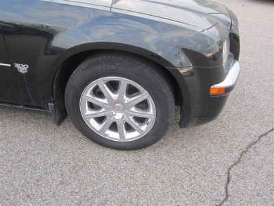 2007 Chrysler 300  HEMI