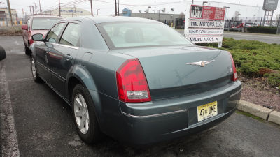 2005 Chrysler 300  Touring