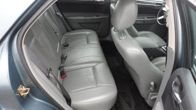 2005 Chrysler 300  Touring