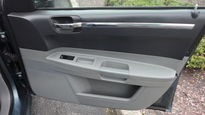 2005 Chrysler 300  Touring