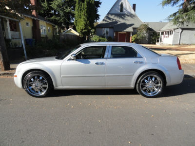 2005 Chrysler 300  Touring