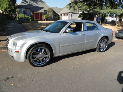 2005 Chrysler 300  Touring