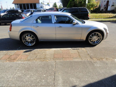 2005 Chrysler 300  Touring