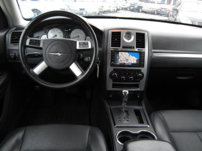 2010 Chrysler 300  Touring/Signature Series