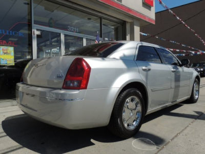 2006 Chrysler 300  Touring