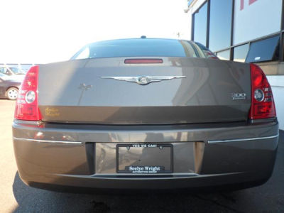 2010 Chrysler 300  Touring