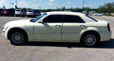 2010 Chrysler 300  Touring