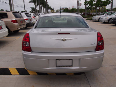 2008 Chrysler 300  LX