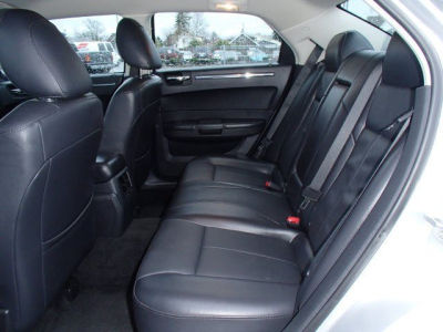 2010 Chrysler 300  Touring Signature