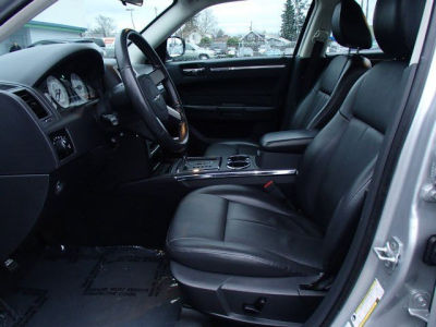 2010 Chrysler 300  Touring Signature