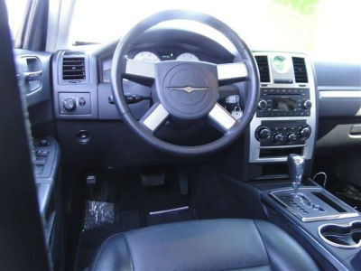 2010 Chrysler 300  Touring