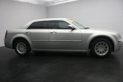 2010 Chrysler 300  Touring