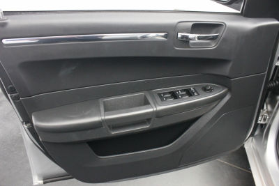 2010 Chrysler 300  Touring