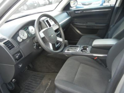 2009 Chrysler 300  LX