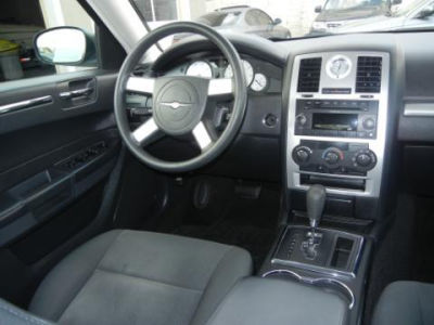 2009 Chrysler 300  LX