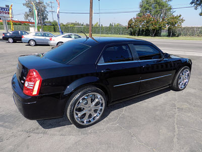 2008 Chrysler 300  LX