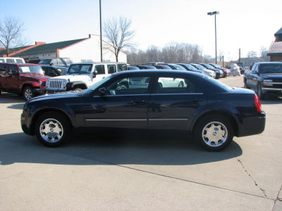 2005 Chrysler 300  Touring