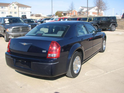 2005 Chrysler 300  Touring