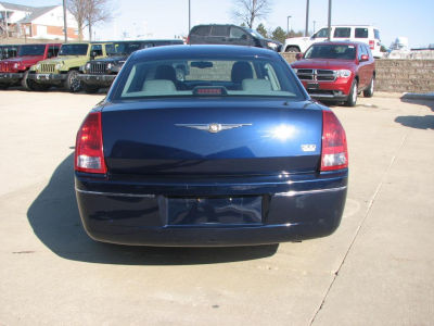 2005 Chrysler 300  Touring