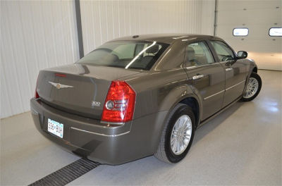 2010 Chrysler 300  Touring