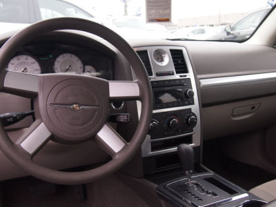 2010 Chrysler 300  Touring